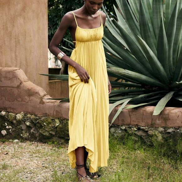 Yellow Sexy Women's Sleeveless Bohemian Tropical Holiday Dress - Picture 4 of 9